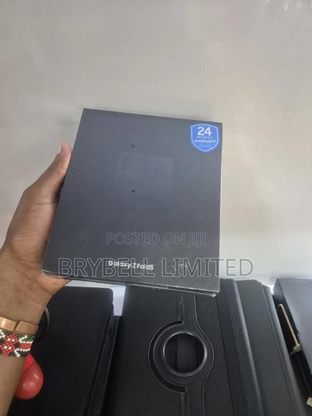 New Samsung Galaxy Z Fold 5 512 GB Black - thumbnail 5