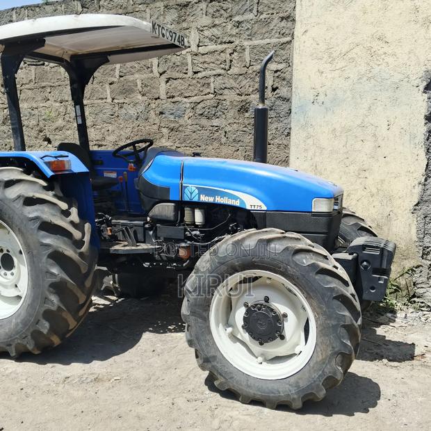 New Holland Tt75 2022 Model - main view