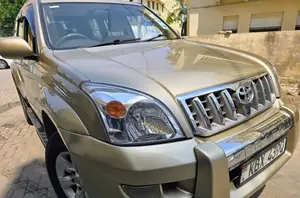 Toyota Land Cruiser Prado 3.0 D-4D 3dr 2007 Gold