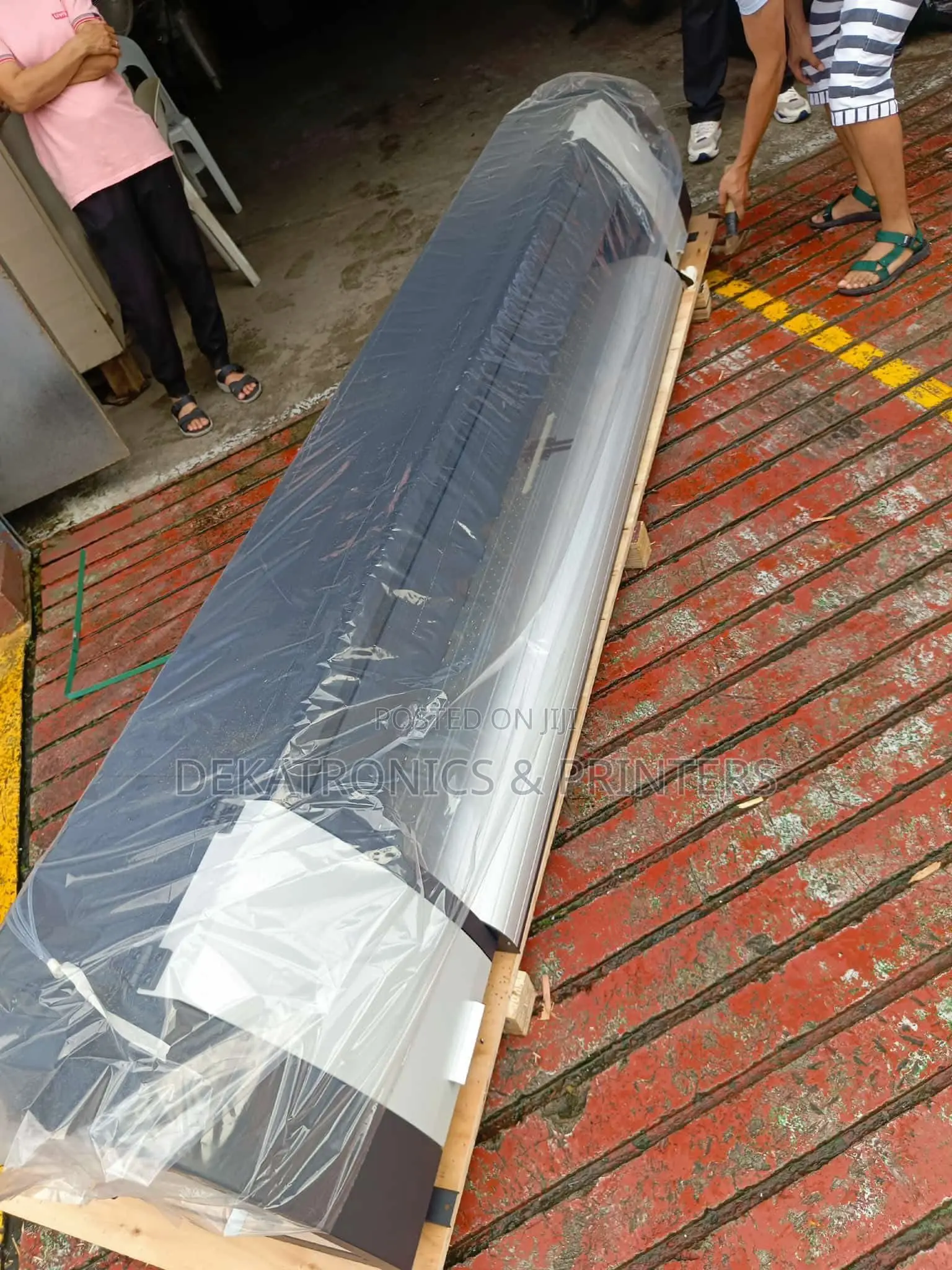 Yinghe 1.9m Eco-Solvent Large Format Printer Epson Xp600 Head