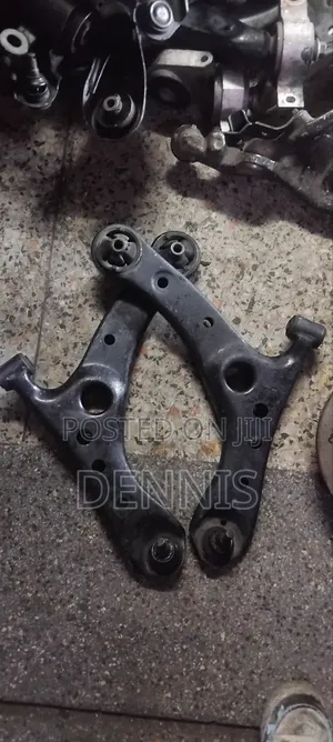 Clean Control Arms Noah ,Voxy