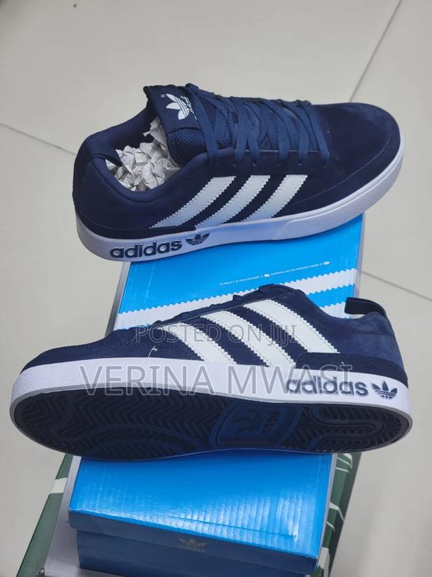 Adidas Unisex Quality Shoes - thumbnail 2
