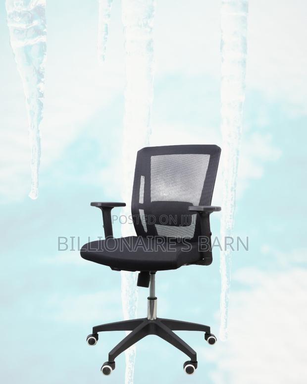 Mid-Back Chair Nylon Base — Workday Comfort, Nylon Base Stability - thumbnail 3