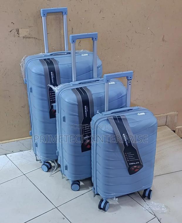 3pcs Wheeled Unbreakable Suitcases - thumbnail 3