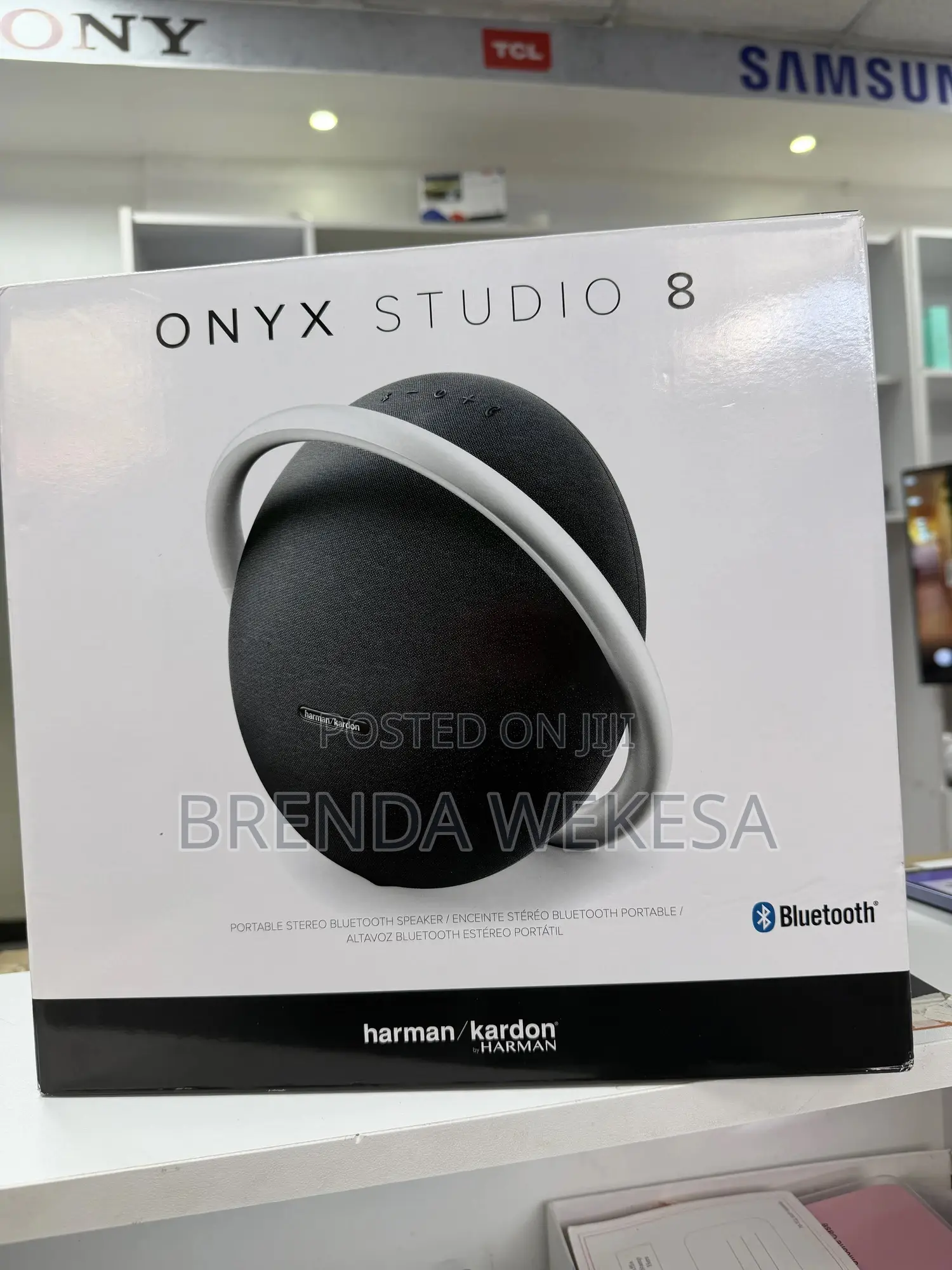 Harman Kardon Onyx Studio 8