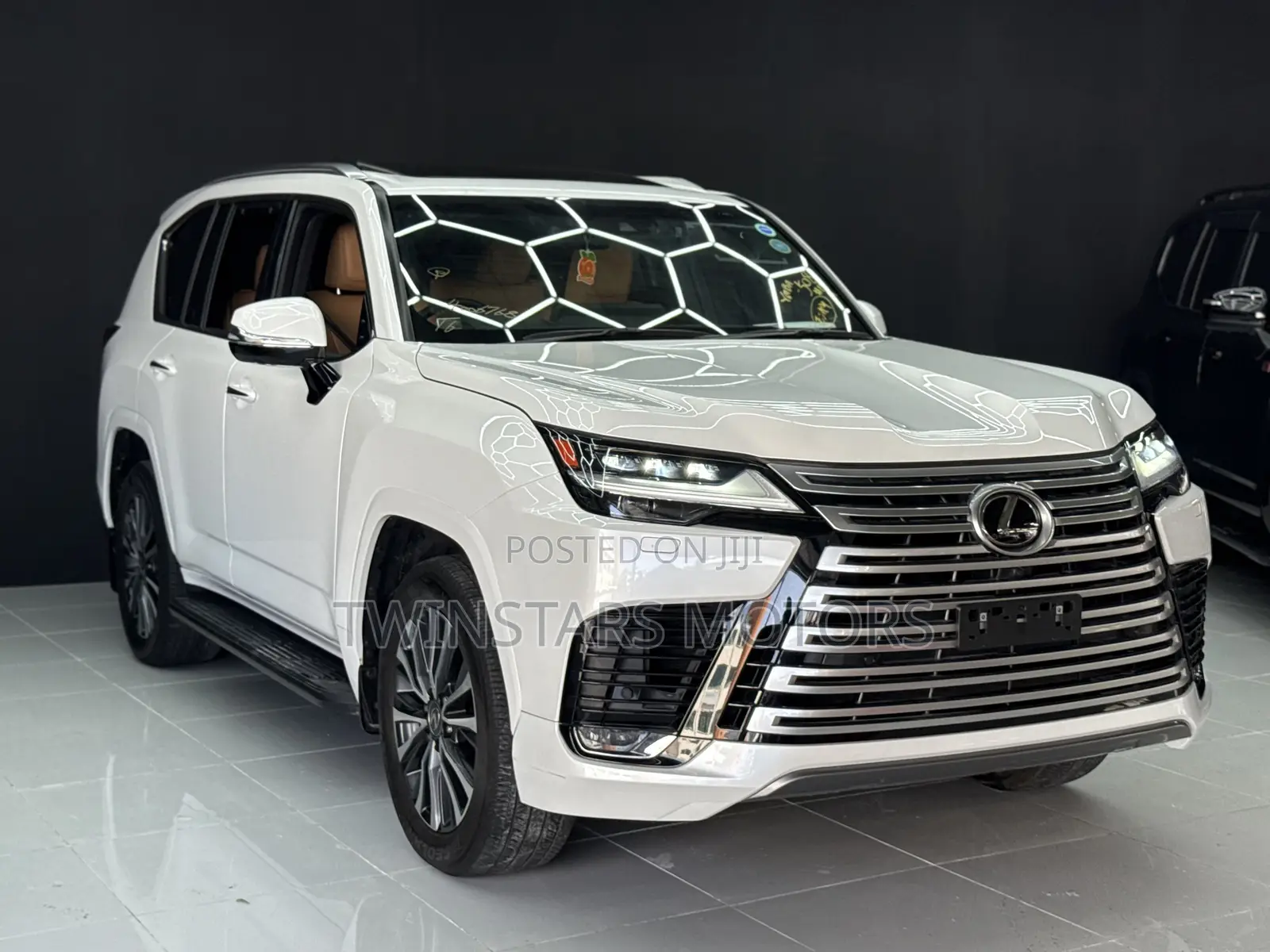 Lexus LX LX 600 2022 White
