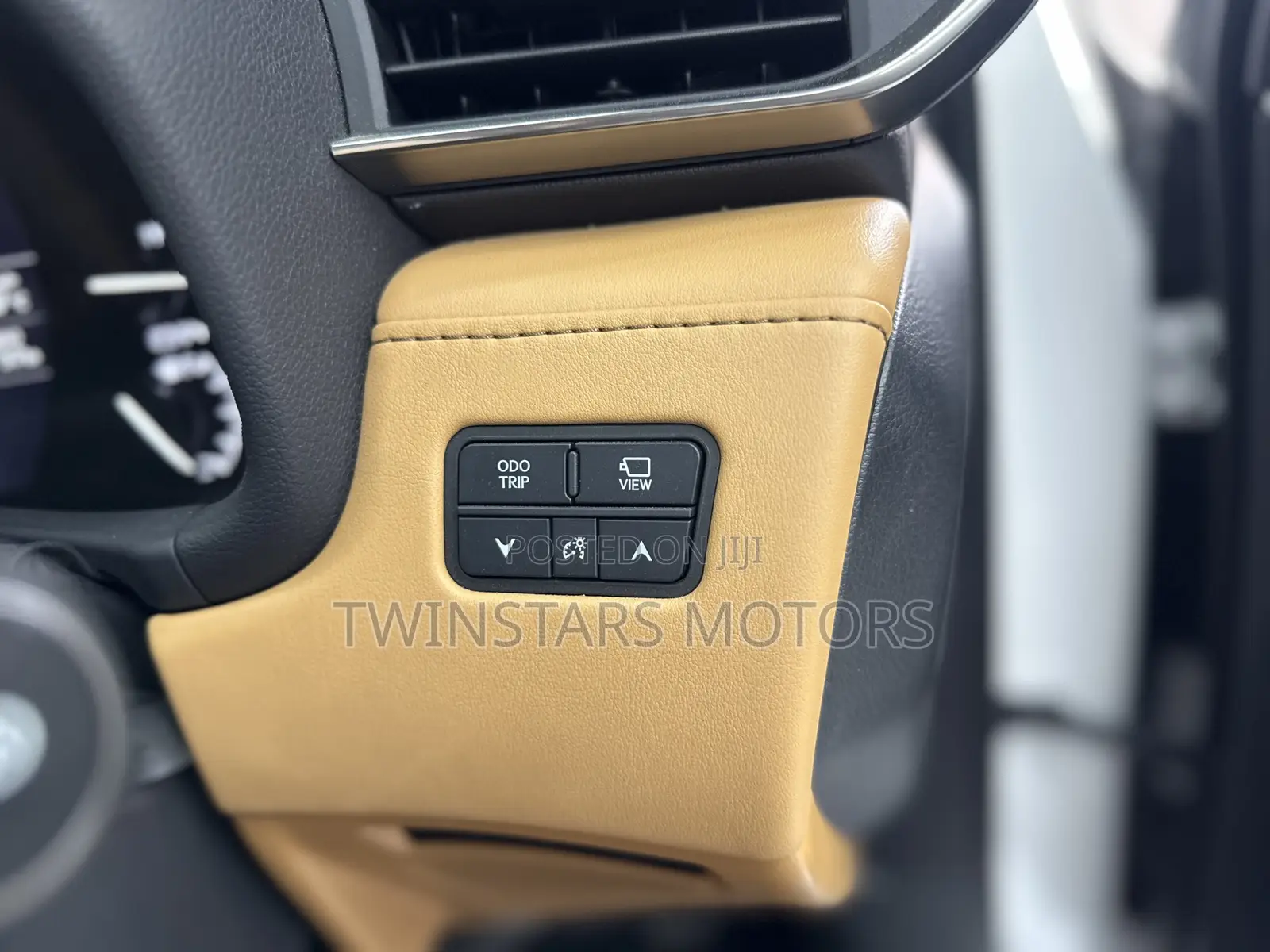 Lexus LX LX 600 2022 White