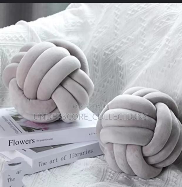 Assorted Colours Knot Pillows - thumbnail 6