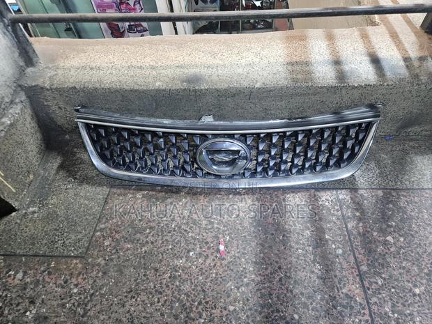 Fielder/Axio 2009/2010/2011/2012 Sports Grille - main view