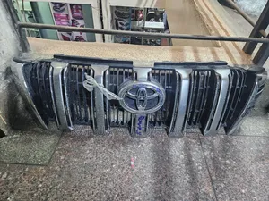 Prado 150 Grille