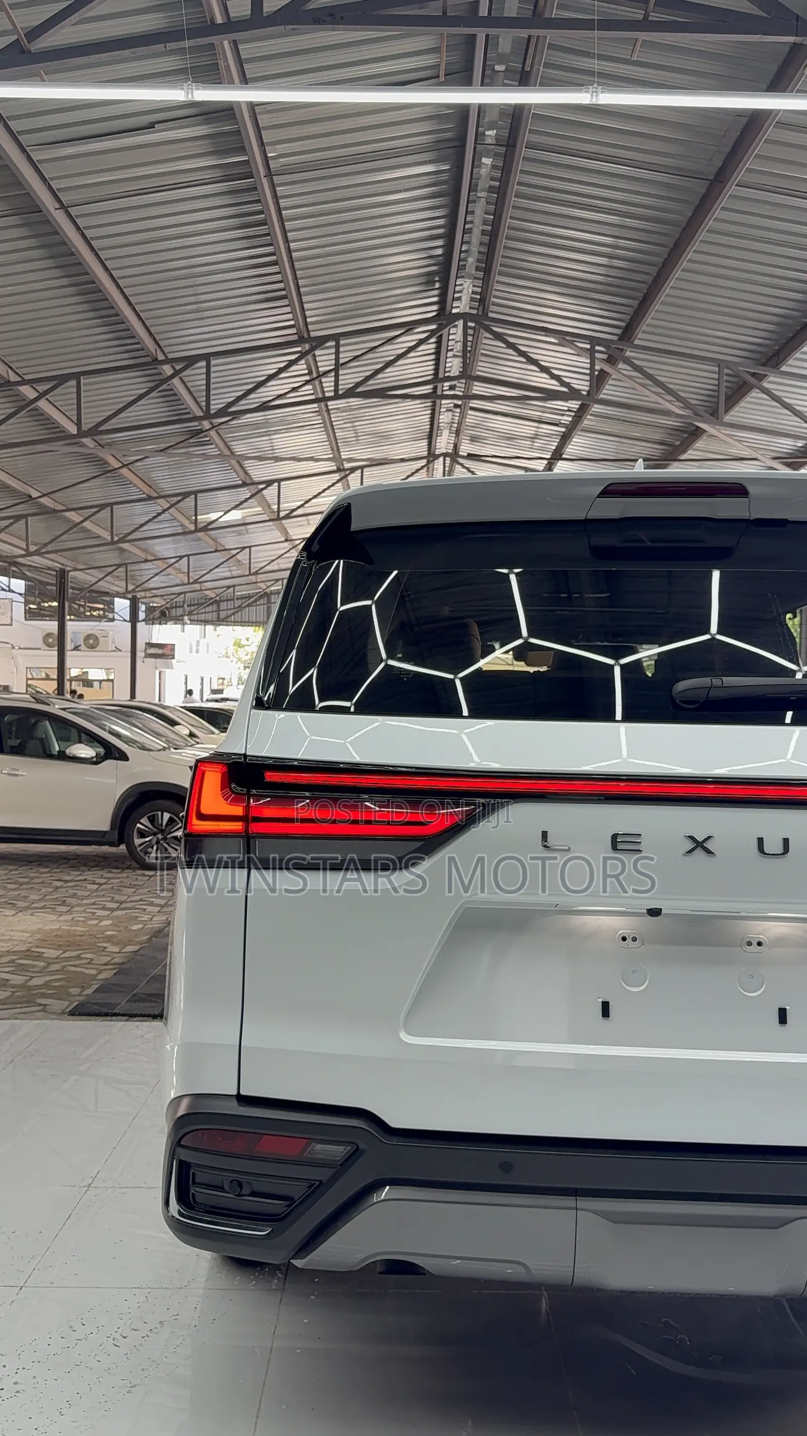 Lexus LX LX 600 2022 White