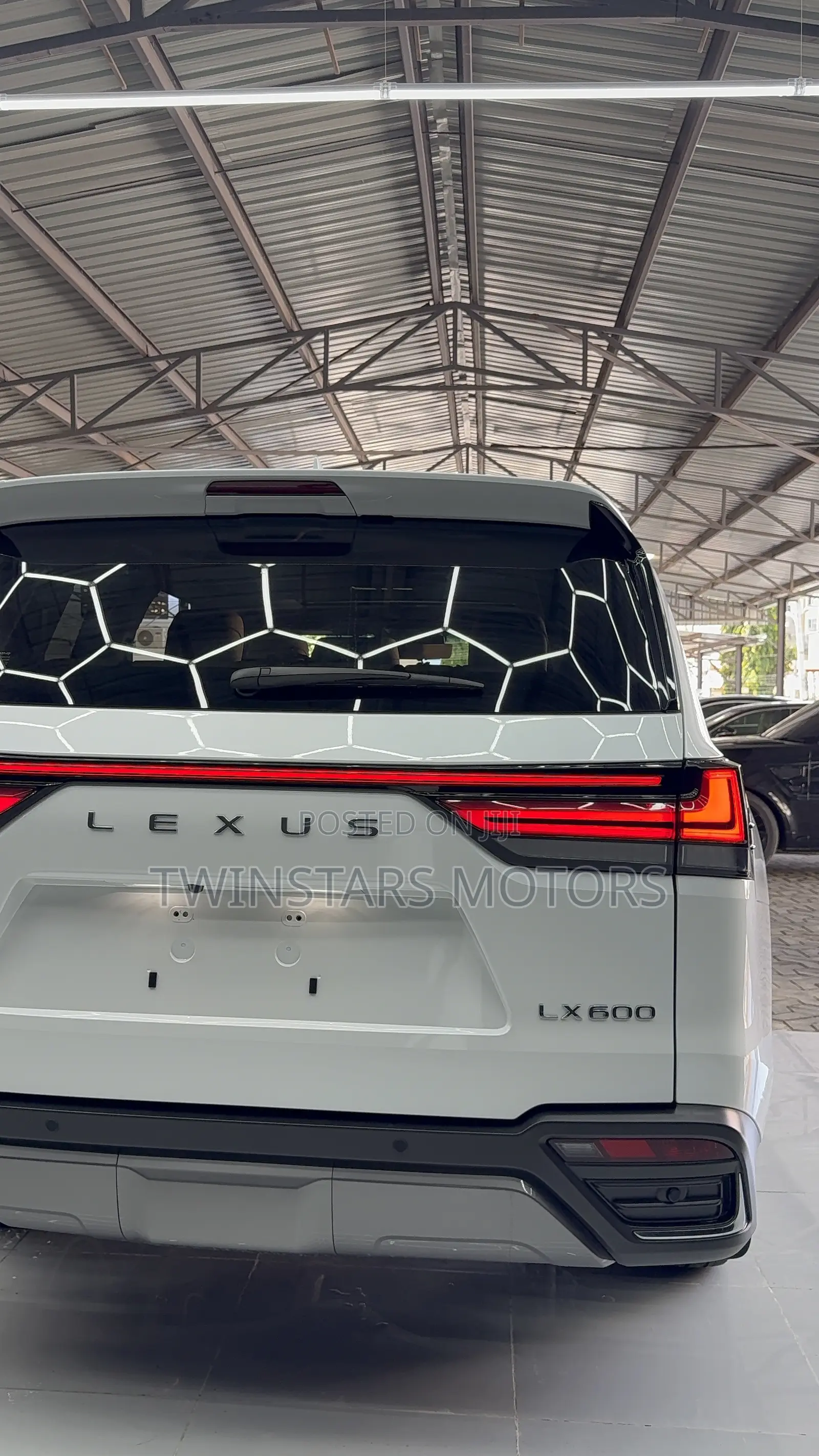 Lexus LX LX 600 2022 White