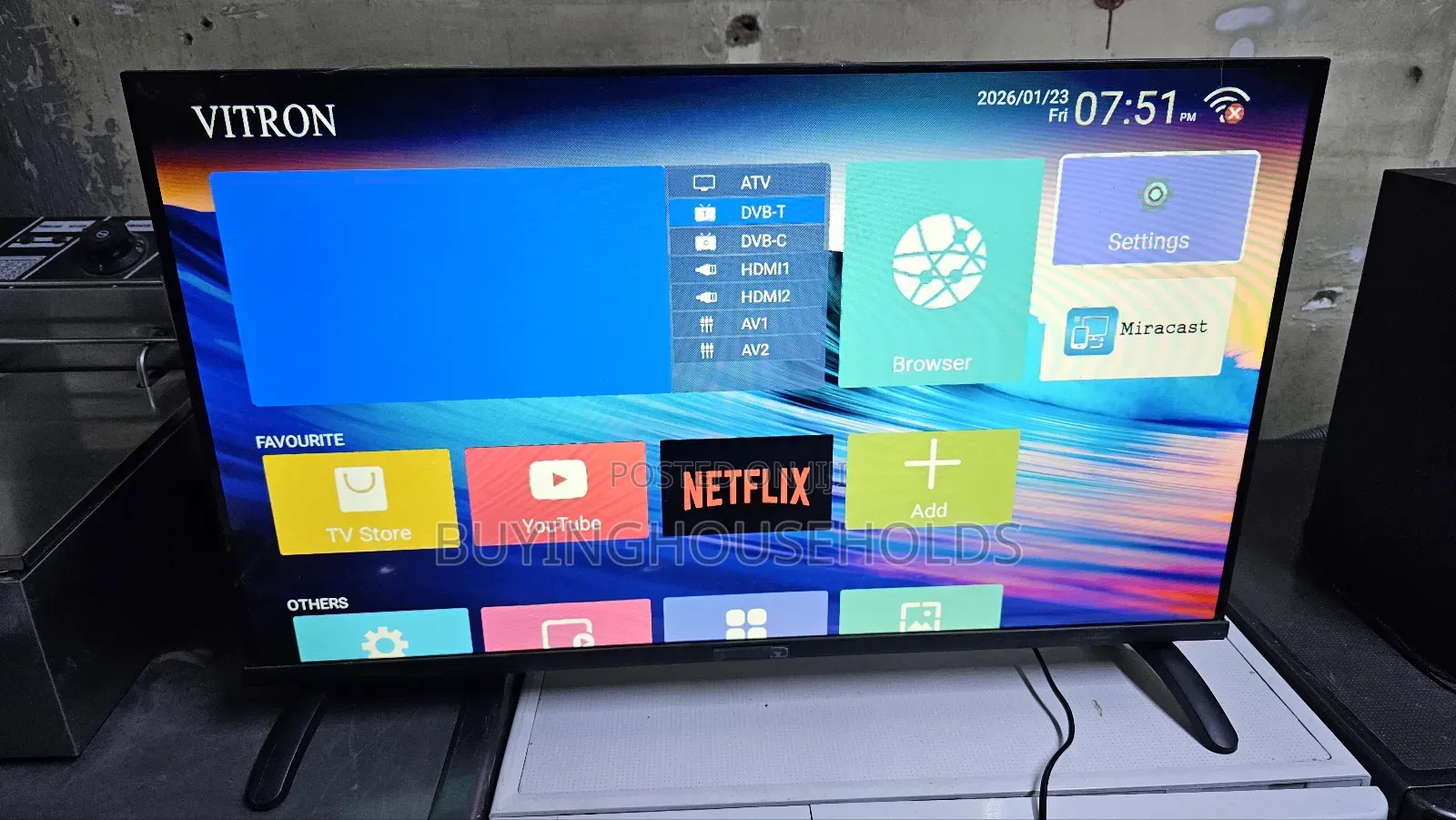 Vitron 32" Smart Tv,Used