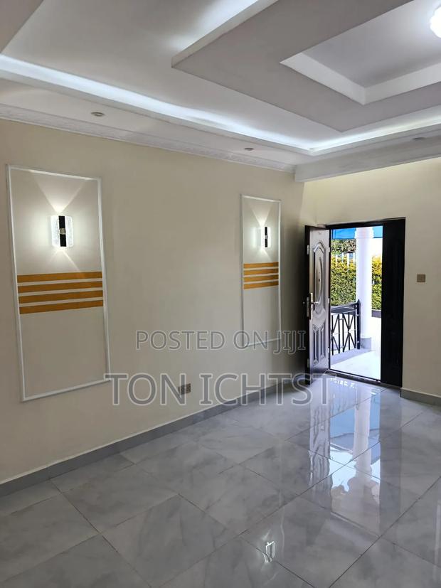 House on Sale - thumbnail 4