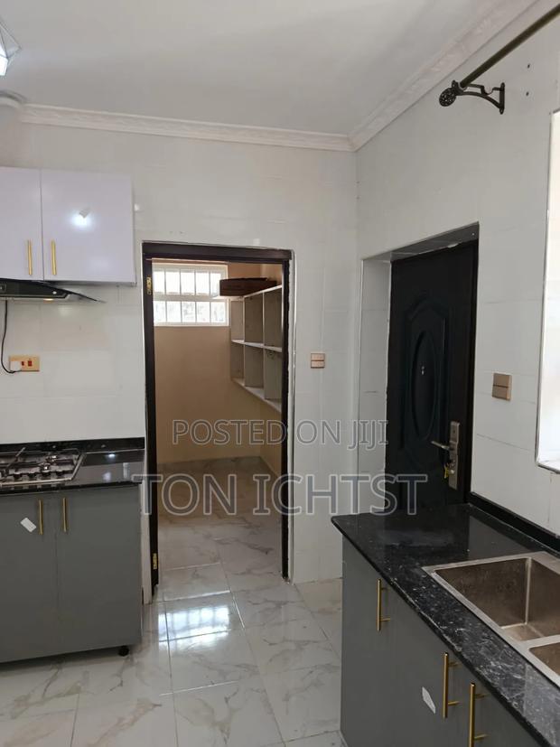 House on Sale - thumbnail 5