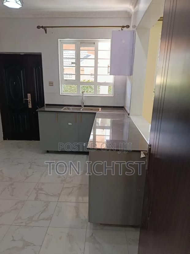 House on Sale - thumbnail 10