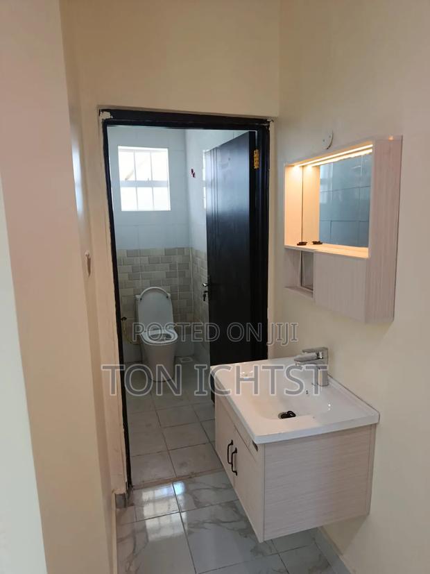 House on Sale - thumbnail 11