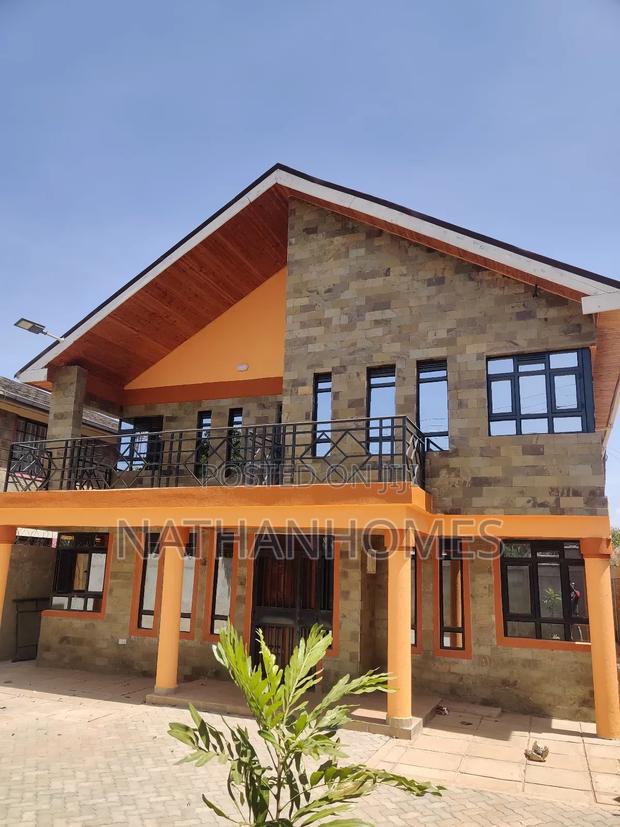 Mansionate - main view