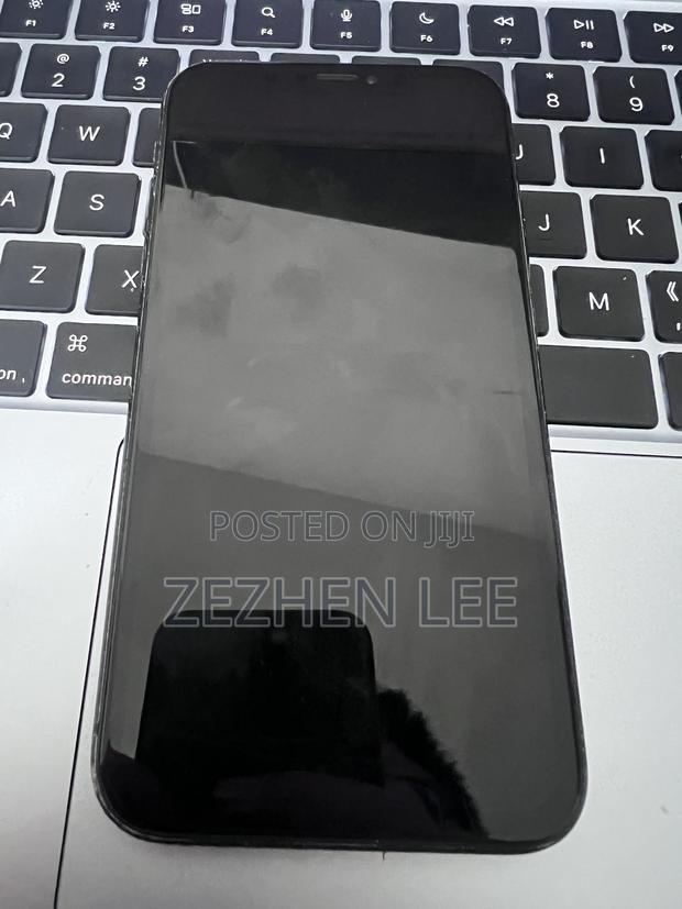 Apple XR 128 GB Black - thumbnail 2