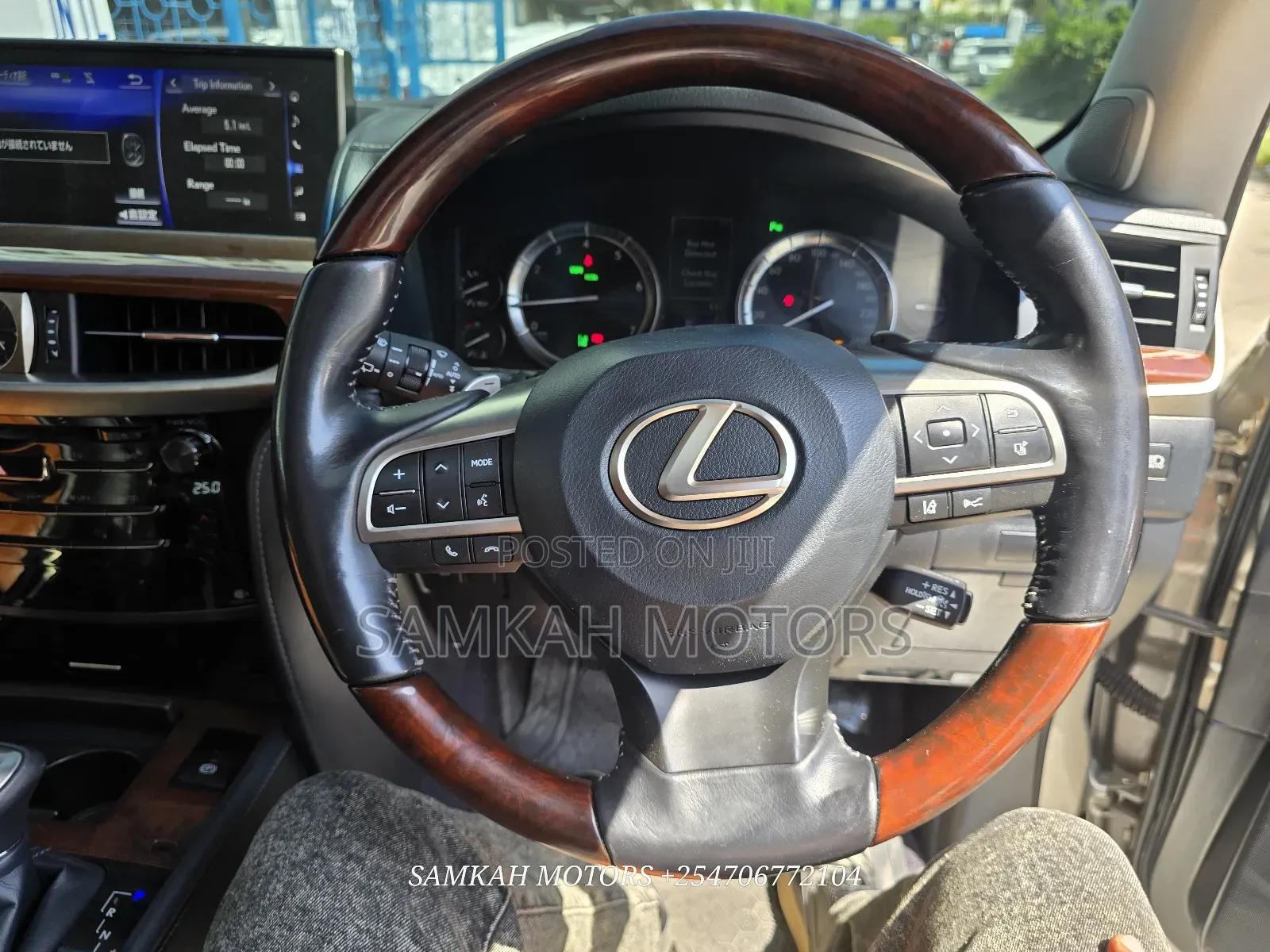 Lexus LX 2018 White