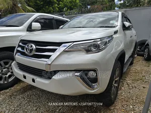 Toyota Fortuner 2018 White