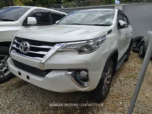 Toyota Fortuner 2018 White