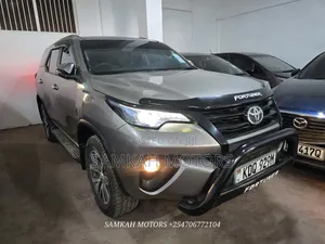 Toyota Fortuner 2019 Gray