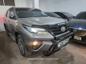 Toyota Fortuner 2019 Gray