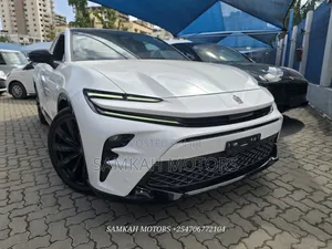 Toyota Crown 2024 White