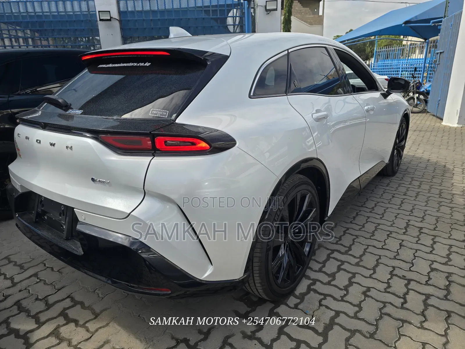 Toyota Crown 2024 White