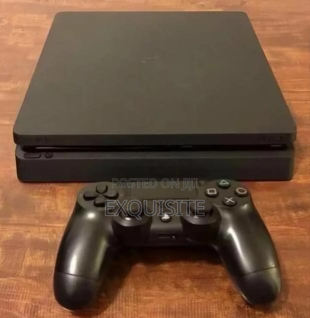 Slightly Used Ps4 - Very Clean - Works Perfectly - thumbnail 4