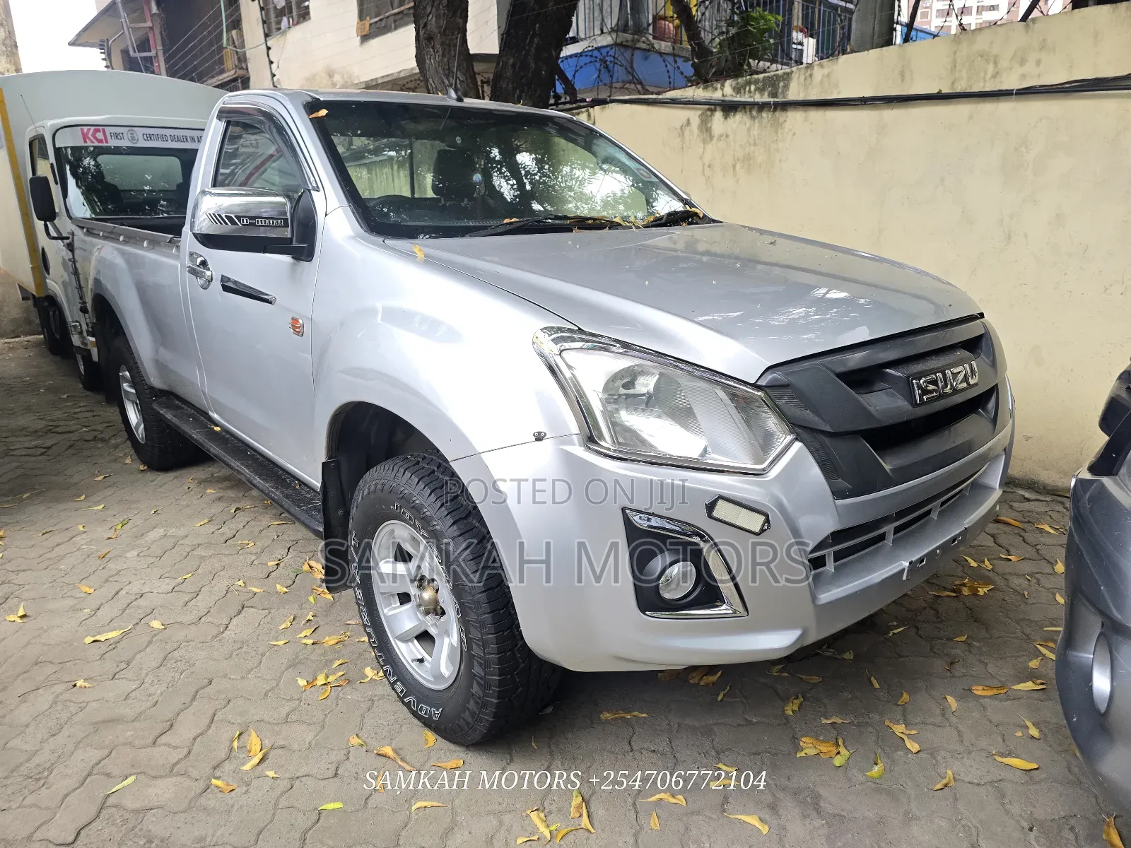 Isuzu D-MAX 2022 Silver