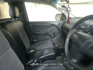 Isuzu D-MAX 2022 Silver
