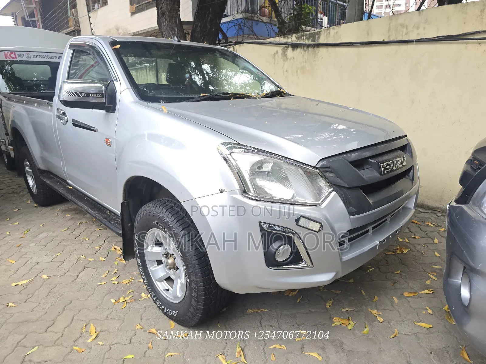 Isuzu D-MAX 2022 Silver