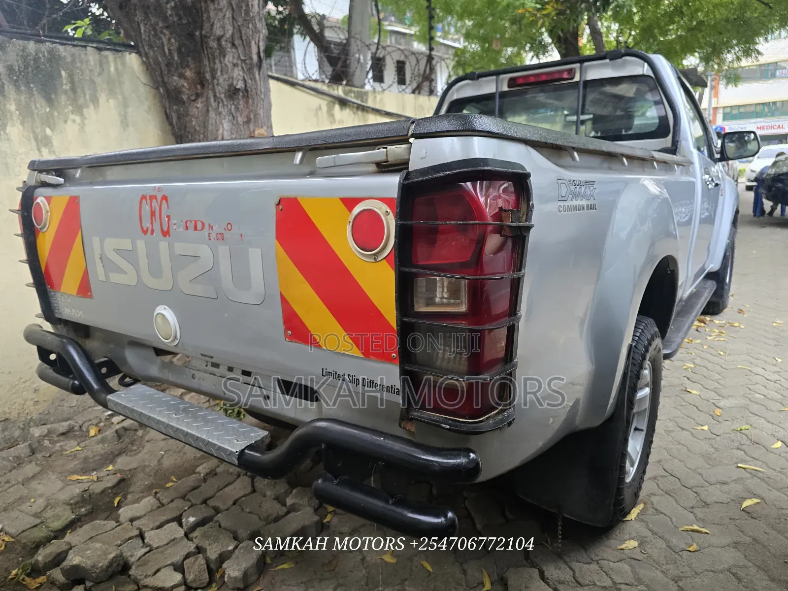 Isuzu D-MAX 2022 Silver