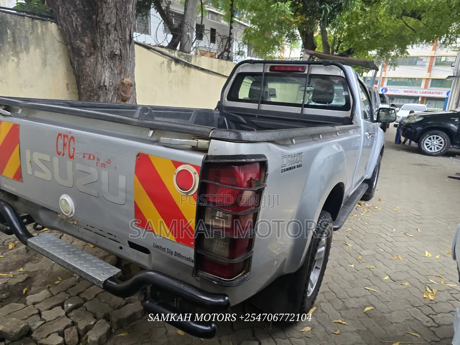 Isuzu D-MAX 2022 Silver