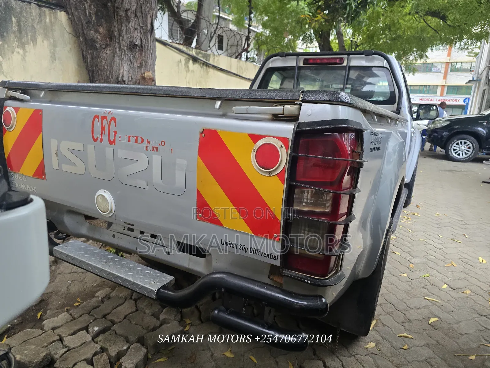 Isuzu D-MAX 2022 Silver