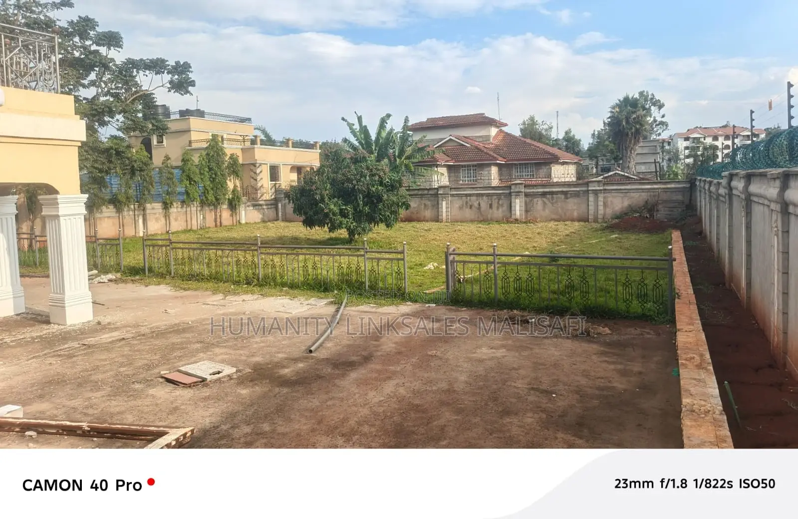 Thome Estate ,Villa for Sell on Half an Acre Land