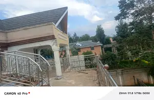 Thome Estate ,Villa for Sell on Half an Acre Land