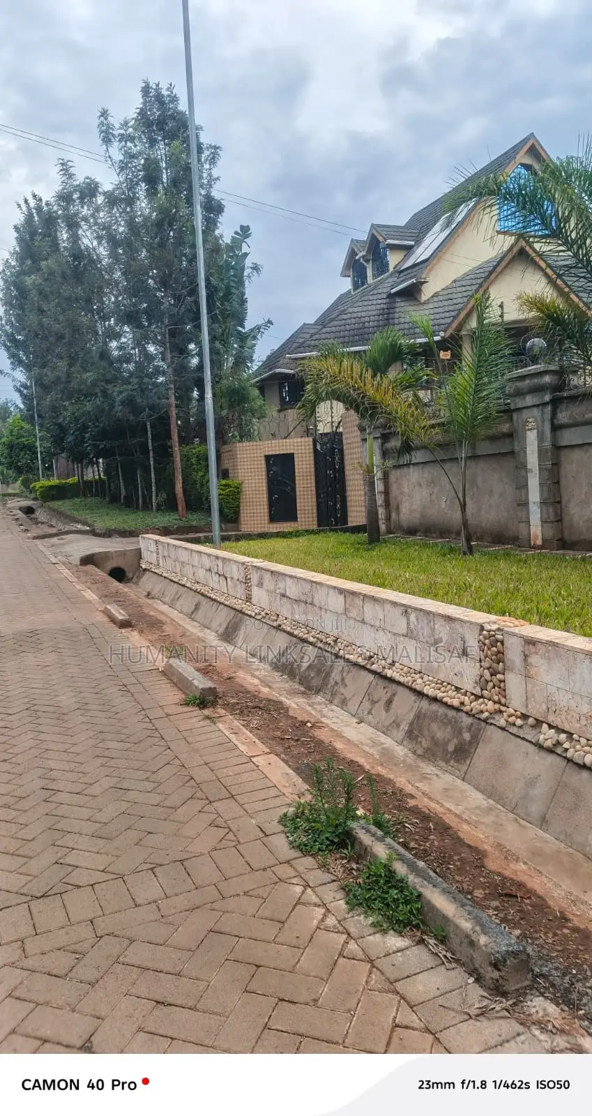 Thome Estate ,Villa for Sell on Half an Acre Land