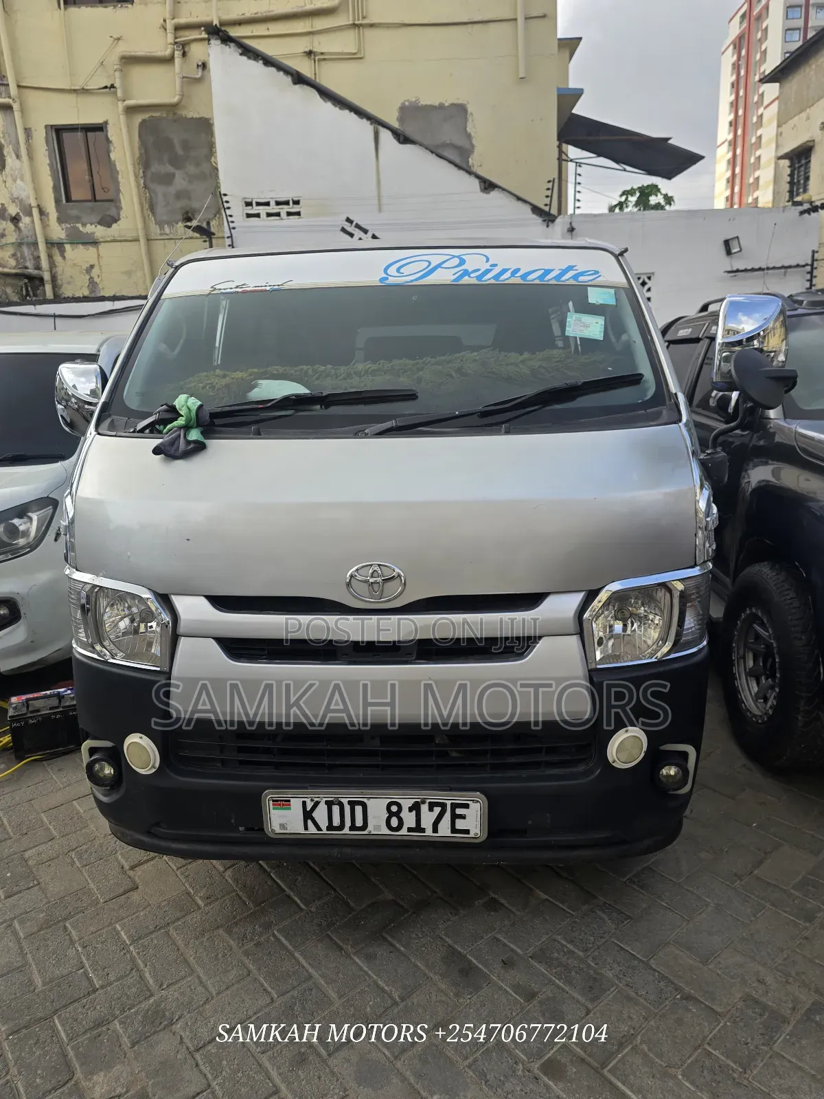 Toyota HiAce 2015 Silver
