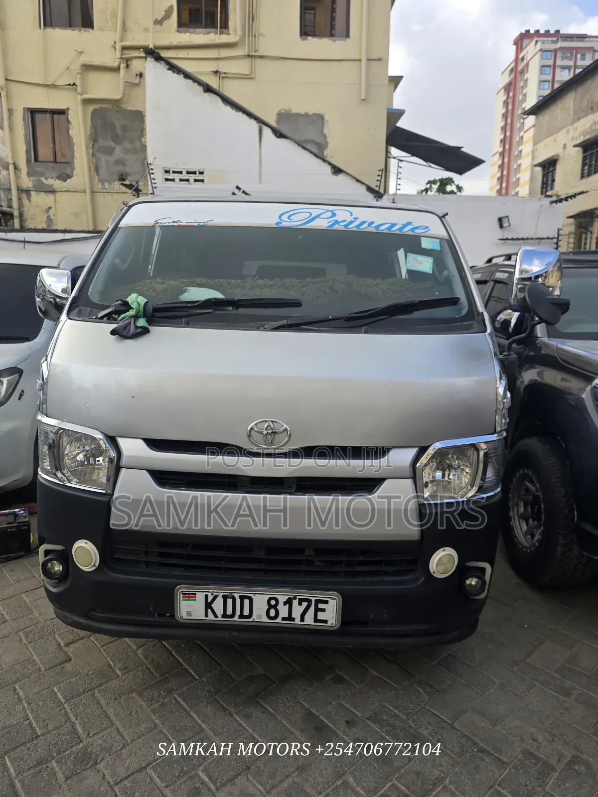 Toyota HiAce 2015 Silver