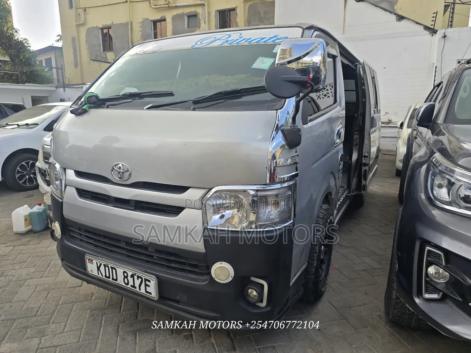 Toyota HiAce 2015 Silver
