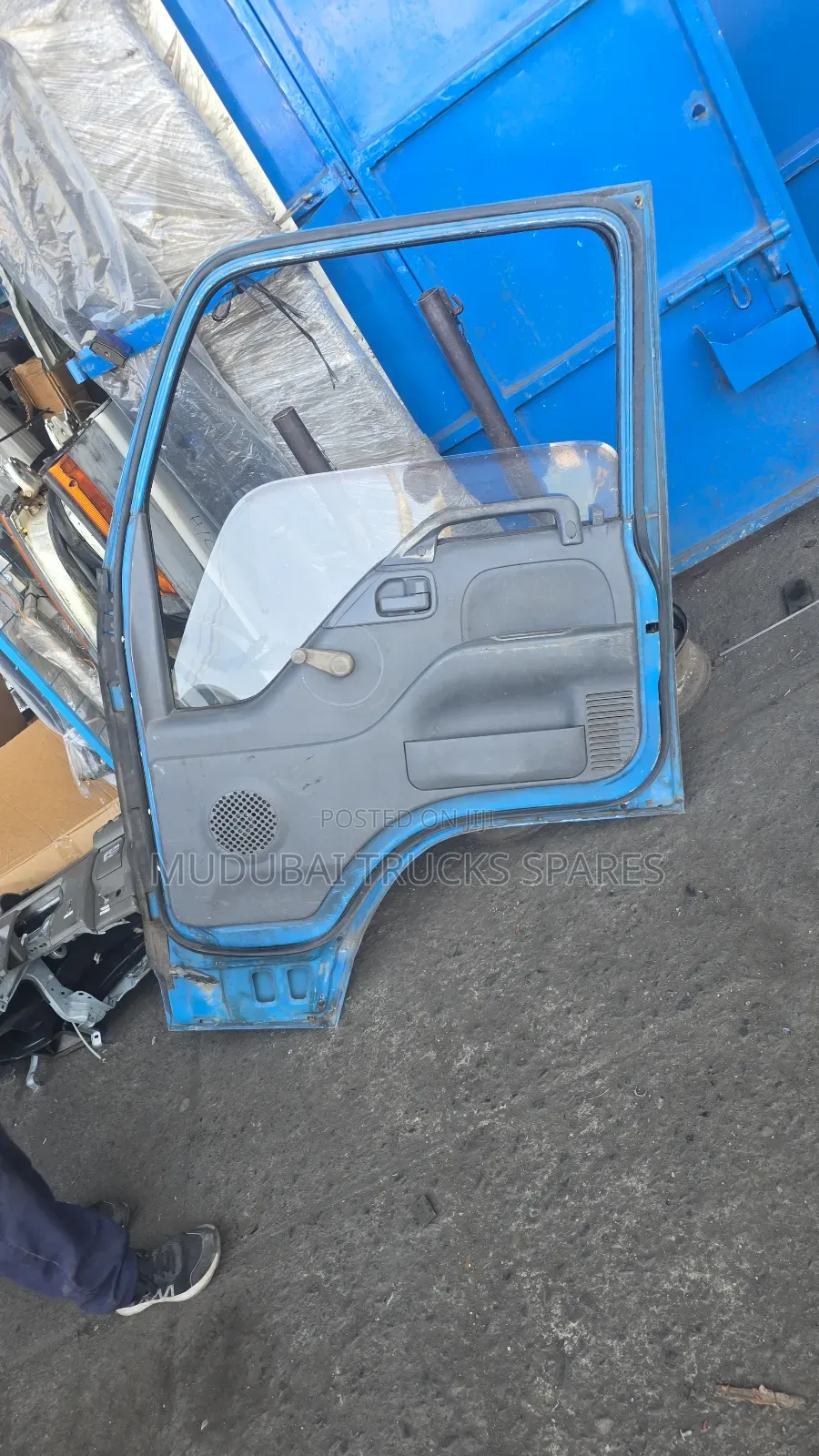 Isuzu NPR and NKR 4.3 Manual Door