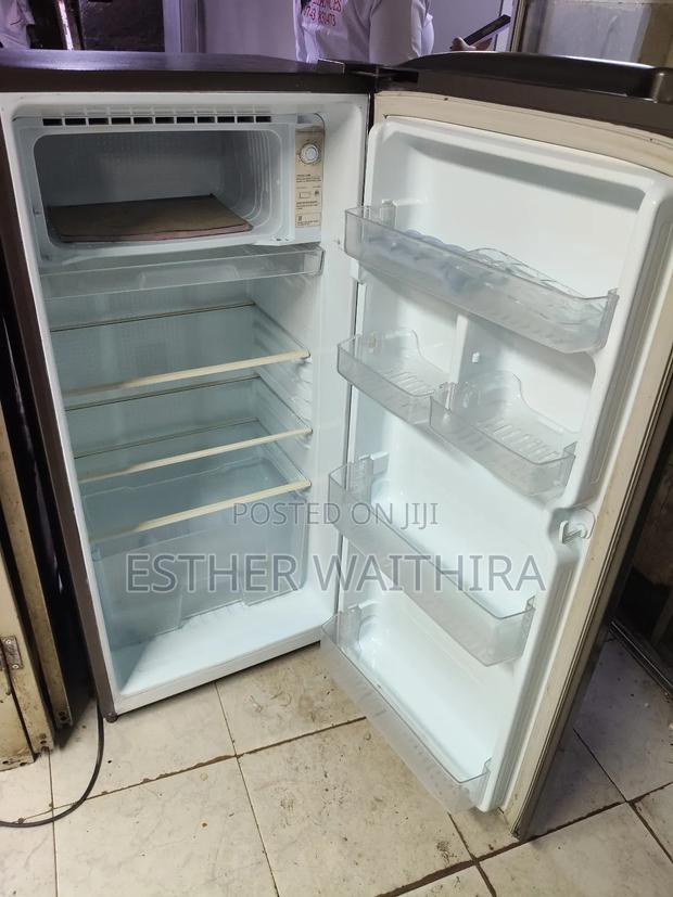 Sumsung 180 Litres Silver Fridge - thumbnail 3