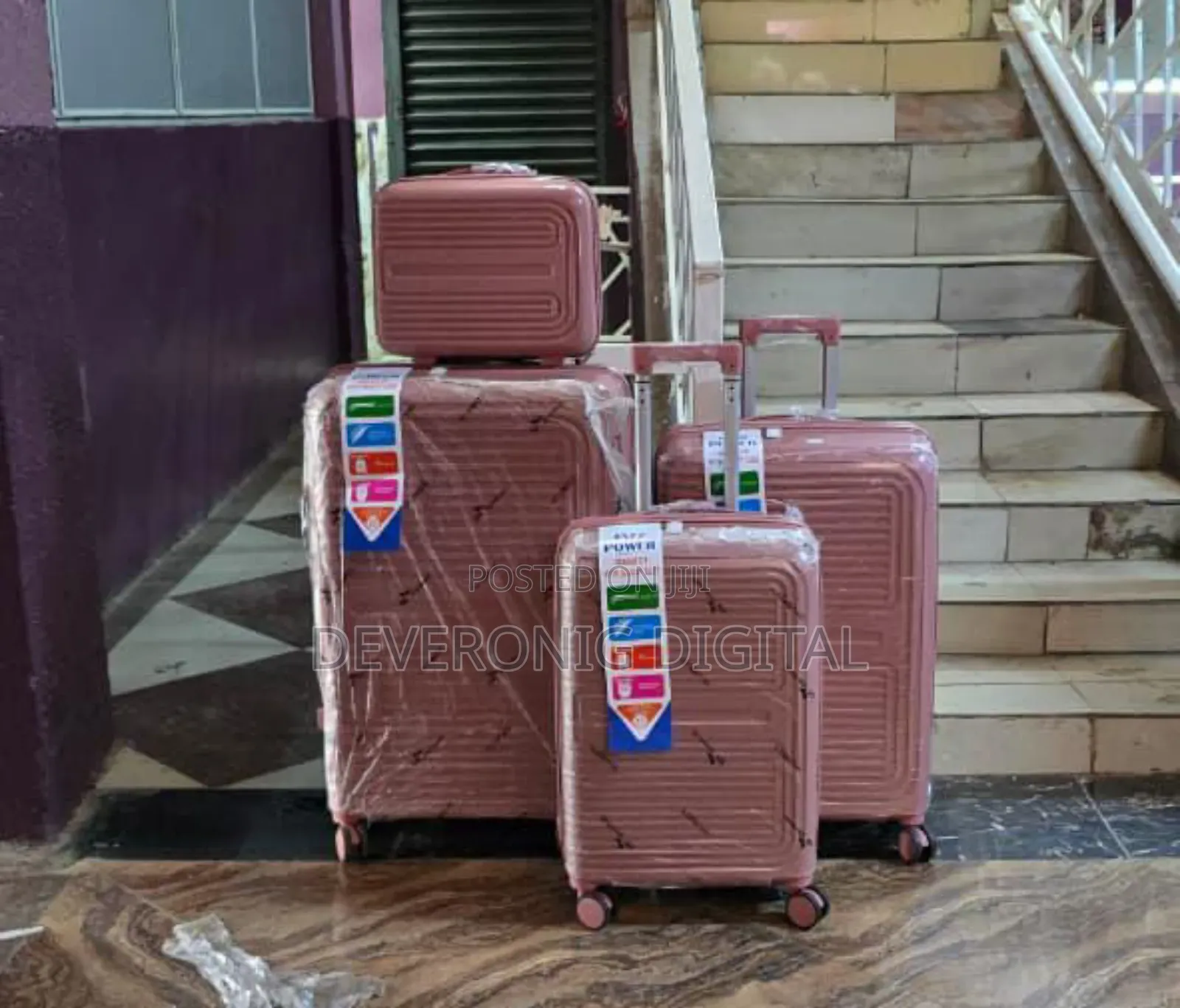 *4 in 1 Luxurious Unbreakable Double Zip Rubber Suitcase