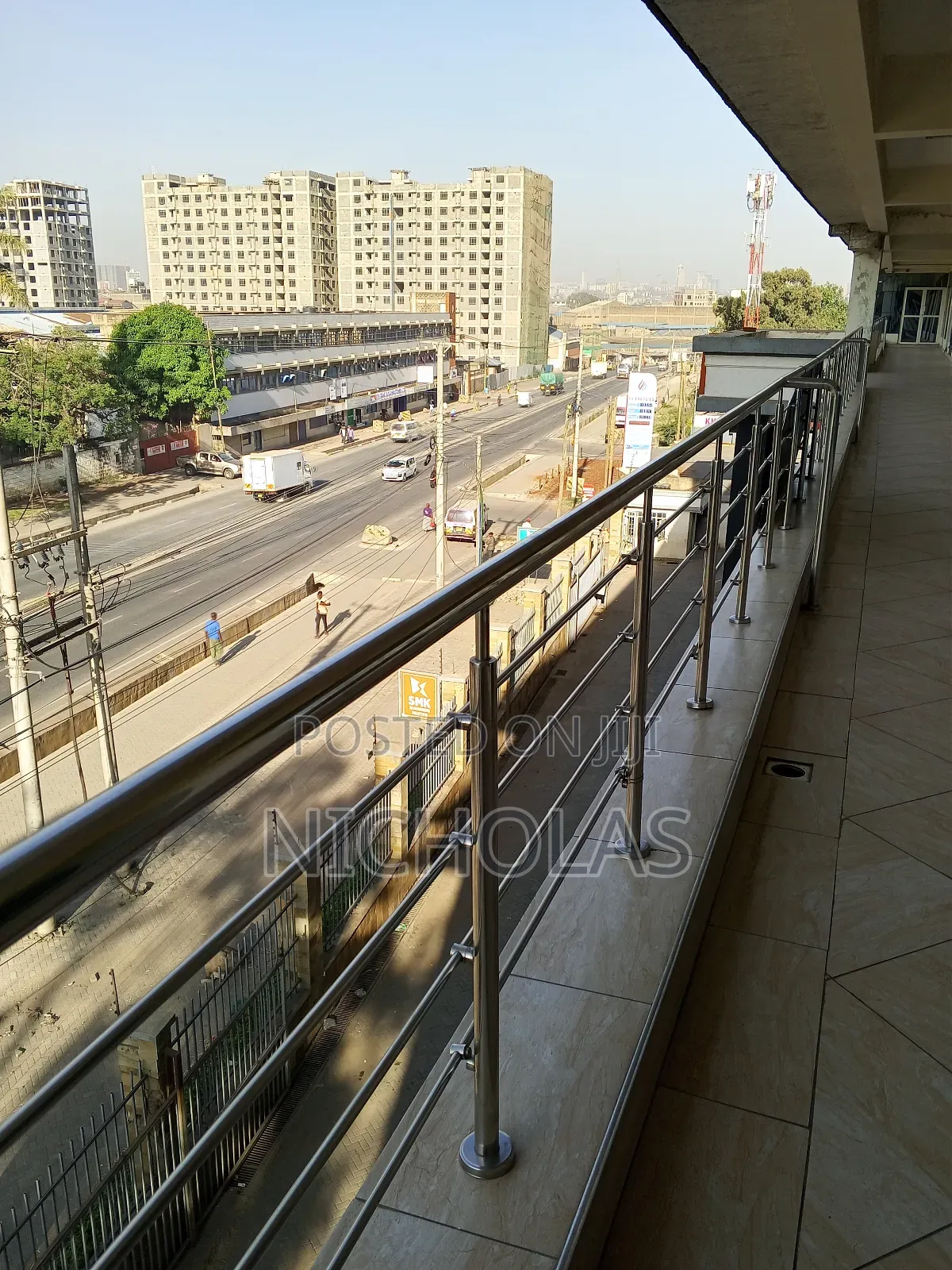 Showrooms, Warehouse and Offices Tolet