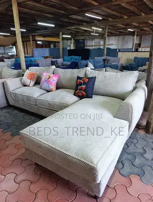 Flexible Cushy 6 Seater L Seat