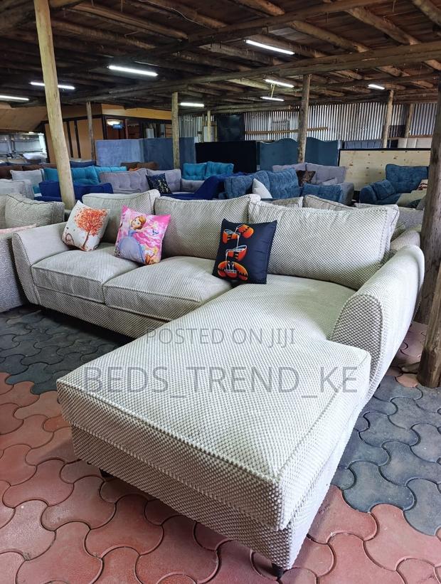 Flexible Cushy 6 Seater L Seat