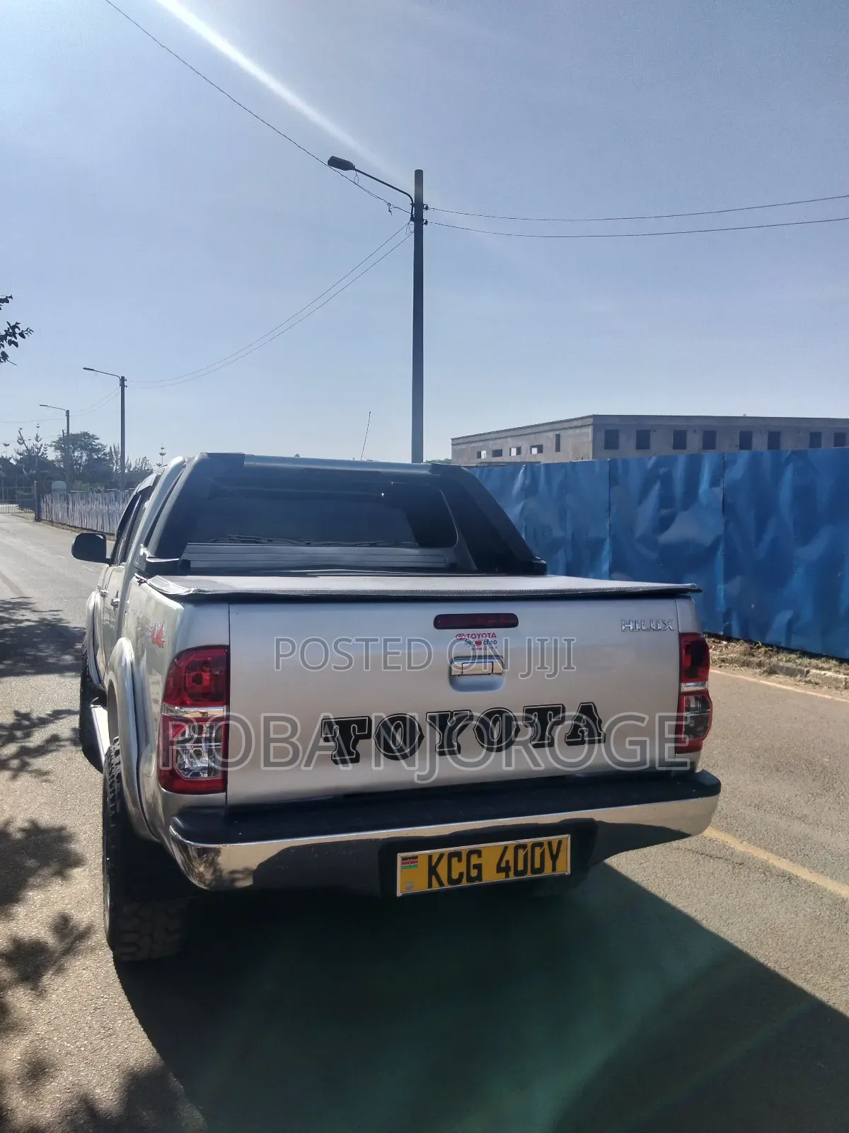 Toyota Hilux 2.5 D-4D 4X4 SRX 2010 Silver